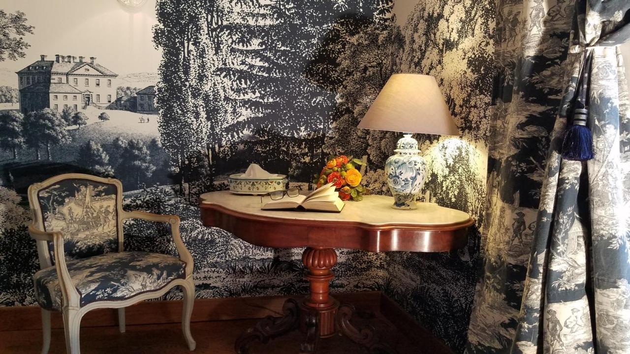 Logis Les Remparts Bed & Breakfast Bayeux Bagian luar foto