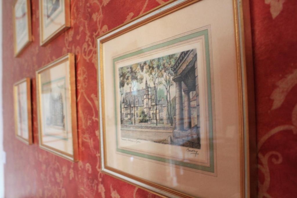 Logis Les Remparts Bed & Breakfast Bayeux Ruang foto